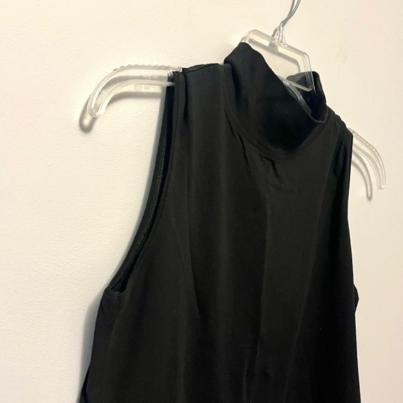 🍭 3/$30 Athleta black sleeveless minimal chic mock turtleneck - Picture 8 of 15